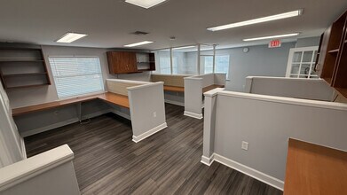 5321 Memorial Hwy, Tampa, FL à louer Photo intérieure- Image 2 de 8