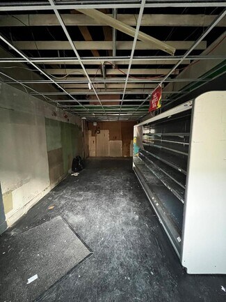 Plus de détails pour 76-81 Bridge St, Newport - Commerce de détail à louer