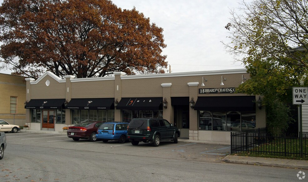 6235 N Carrollton Ave, Indianapolis, IN à louer - Photo du bâtiment - Image 2 de 5