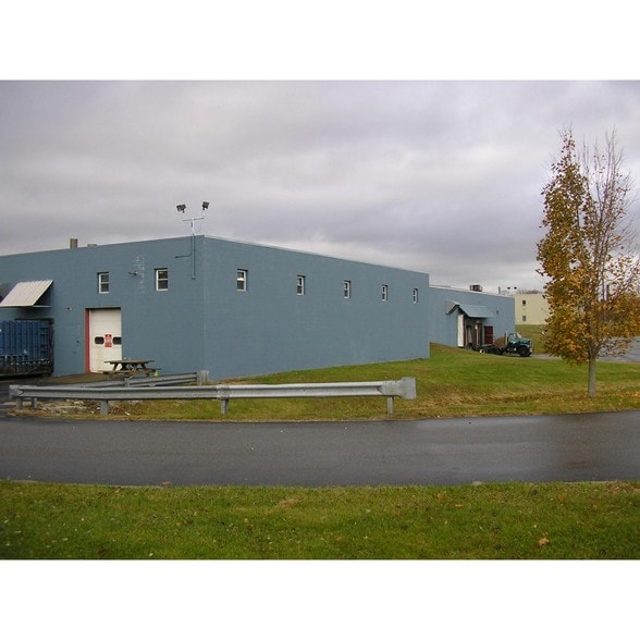 55 Lathrop Road Ext, Plainfield, CT for lease - Building Photo - Image 2 of 44