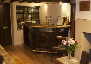 43 Holywell St, Chesterfield for lease Interior Photo- Image 2 of 15