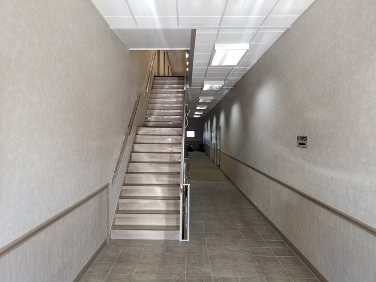 7541-7547 Mentor Ave, Mentor, OH for lease - Interior Photo - Image 2 of 2