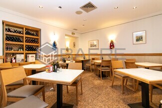 Plus de détails pour Multi-résidentiel à vendre