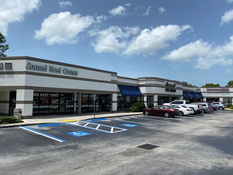 4020-4088 Park St N, Saint Petersburg, FL à louer - Photo du bâtiment - Image 3 de 8