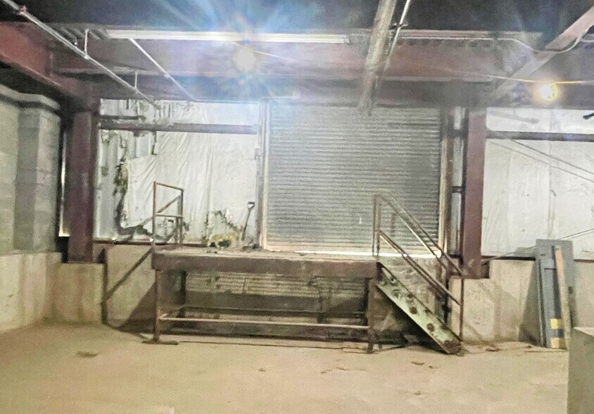 50 Holt Dr, Stony Point, NY à louer - Photo du bâtiment - Image 2 de 11