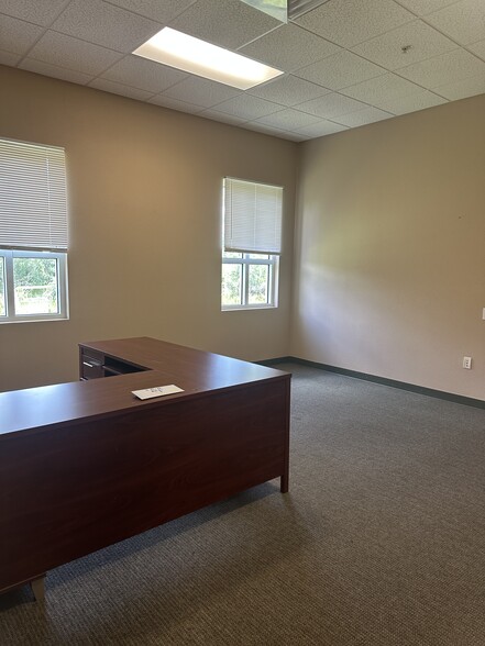 1611 12th St E, Palmetto, FL for lease - Building Photo - Image 3 of 10