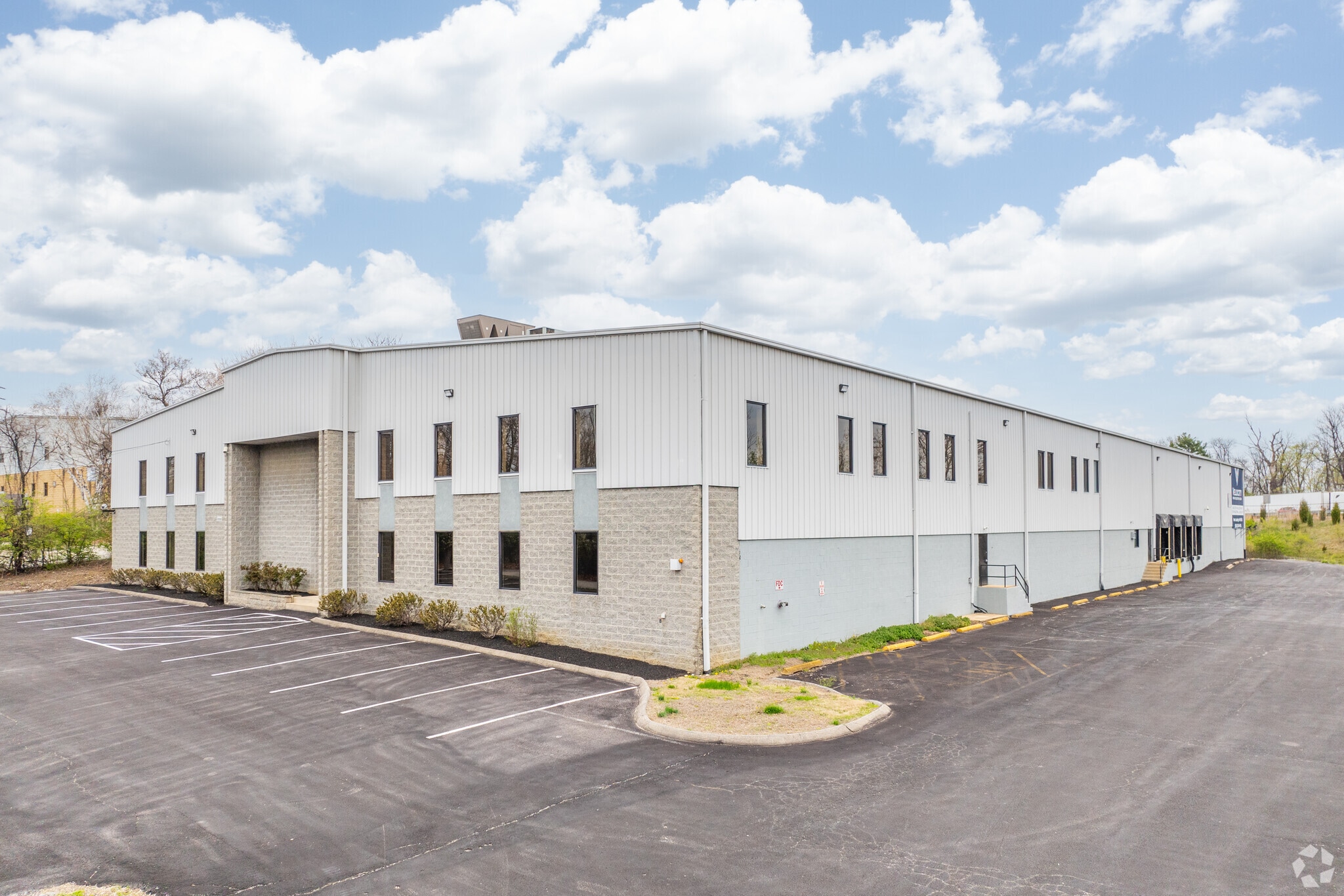 60 Portland Rd, West Conshohocken, PA for lease Building Photo- Image 1 of 7