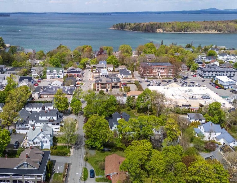 35 Holland Ave, Bar Harbor, ME for sale - Primary Photo - Image 1 of 2
