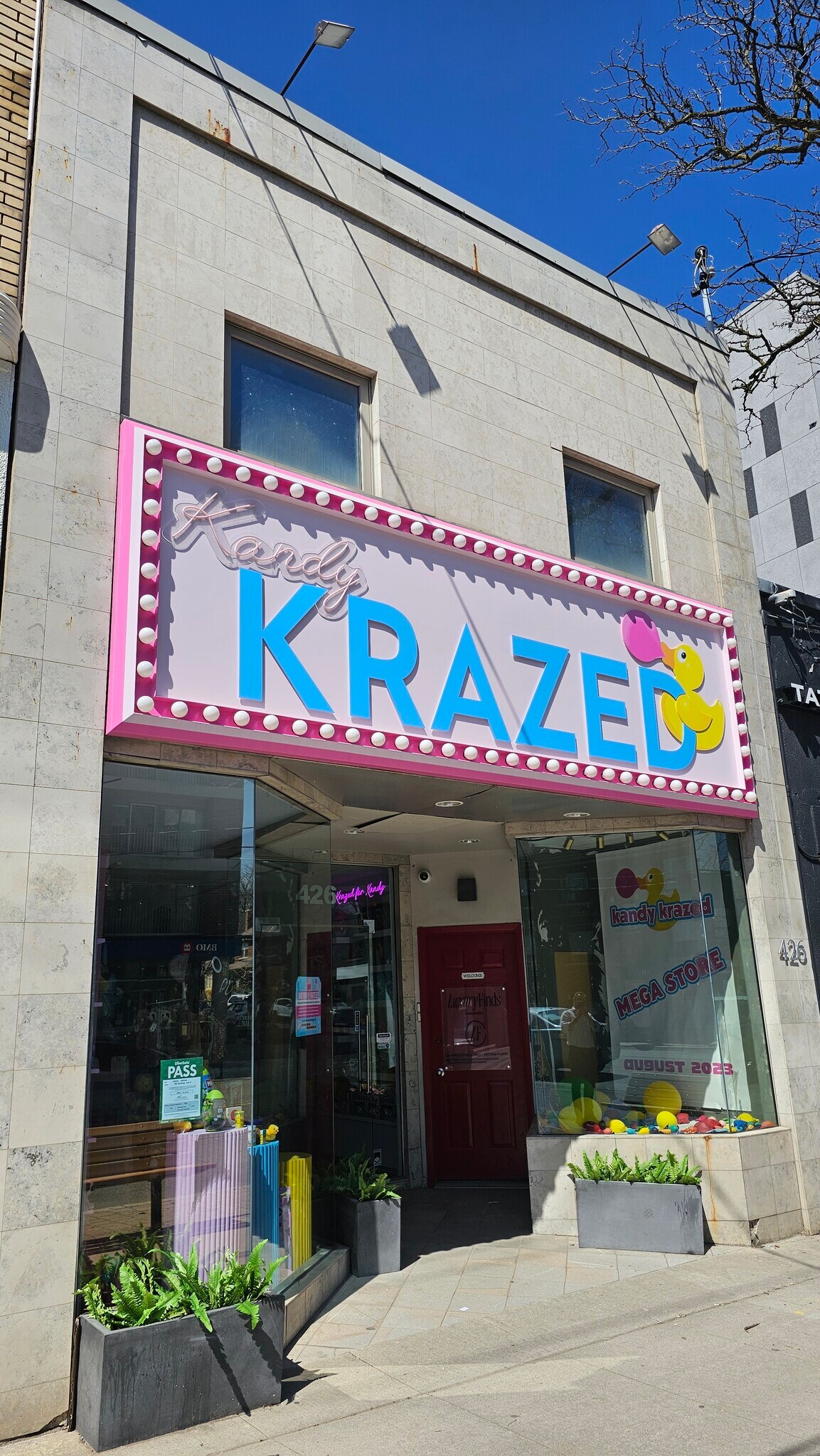 426 Eglinton Ave W, Toronto, ON à vendre Photo du bâtiment- Image 1 de 1