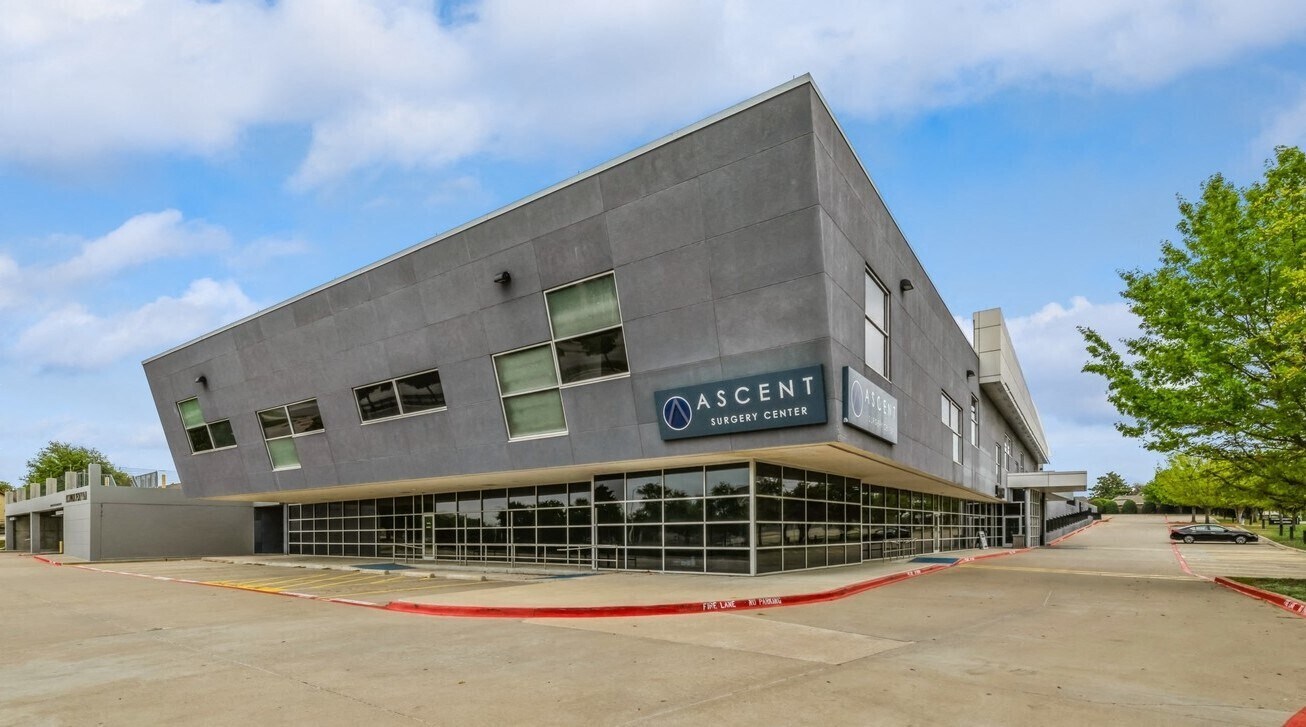 6957 W Plano Pky, Plano, TX à louer Photo principale- Image 1 de 8