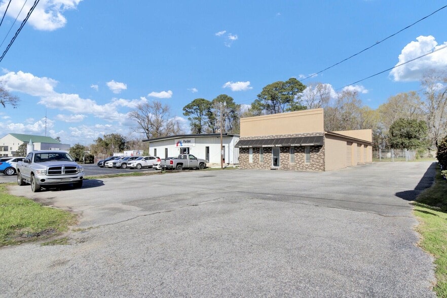 1950 Belgrade Ave, Charleston, SC for lease - Building Photo - Image 1 of 22