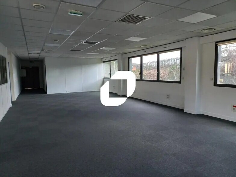 15-17 Rue Nicolas Appert, Villeneuve-d'Ascq à louer - Photo intérieure - Image 3 de 6