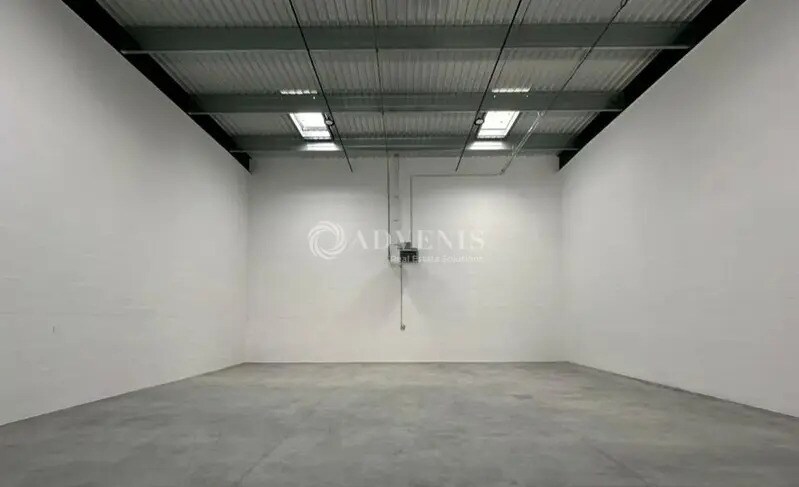 Flex in Corbeil-Essonnes for lease Interior Photo- Image 1 of 1
