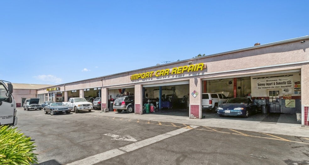 12121 Lakewood Blvd, Downey, CA for lease - Building Photo - Image 2 of 5