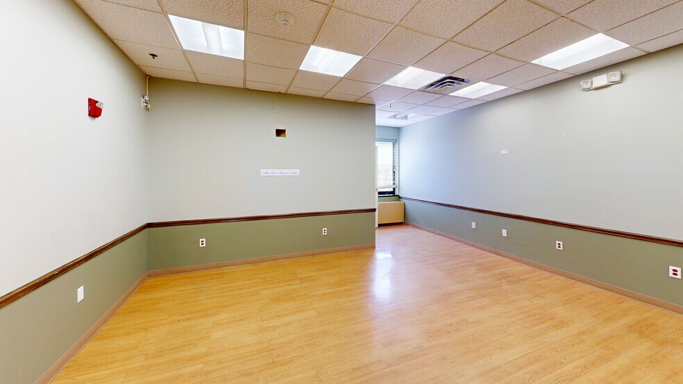 680 Broadway, Paterson, NJ à louer - Numérisation 3D de Matterport - Image 2 de 22