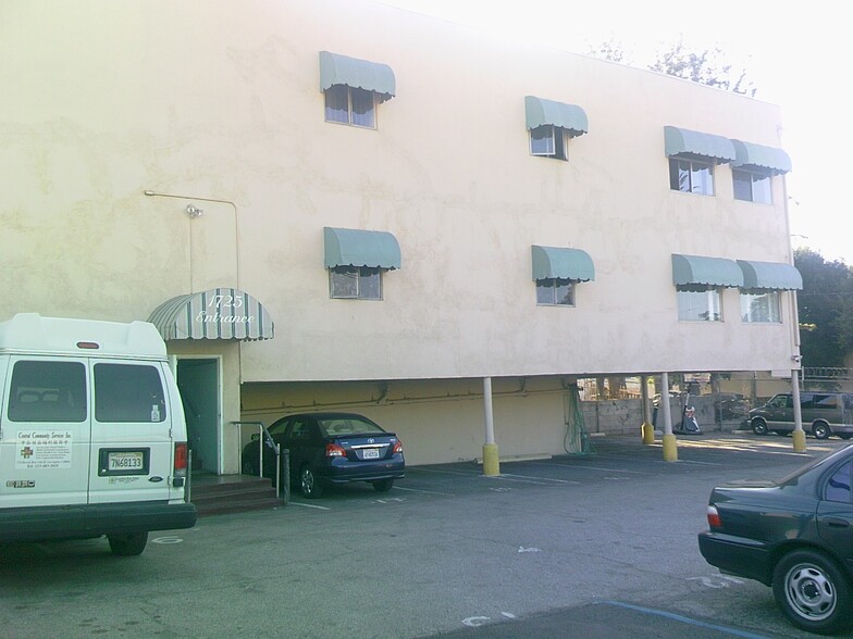 1725 Beverly Blvd, Los Angeles, CA for sale - Building Photo - Image 3 of 12