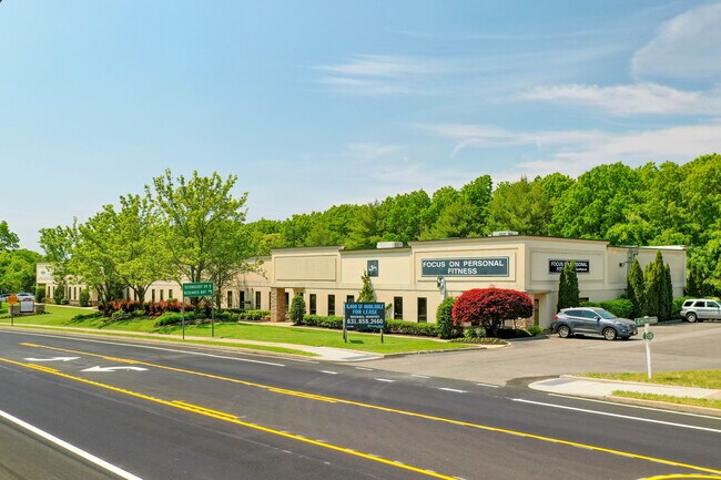 Plus de détails pour 140 Belle Meade Rd, Setauket, NY - Bureau/Commerce de détail à louer