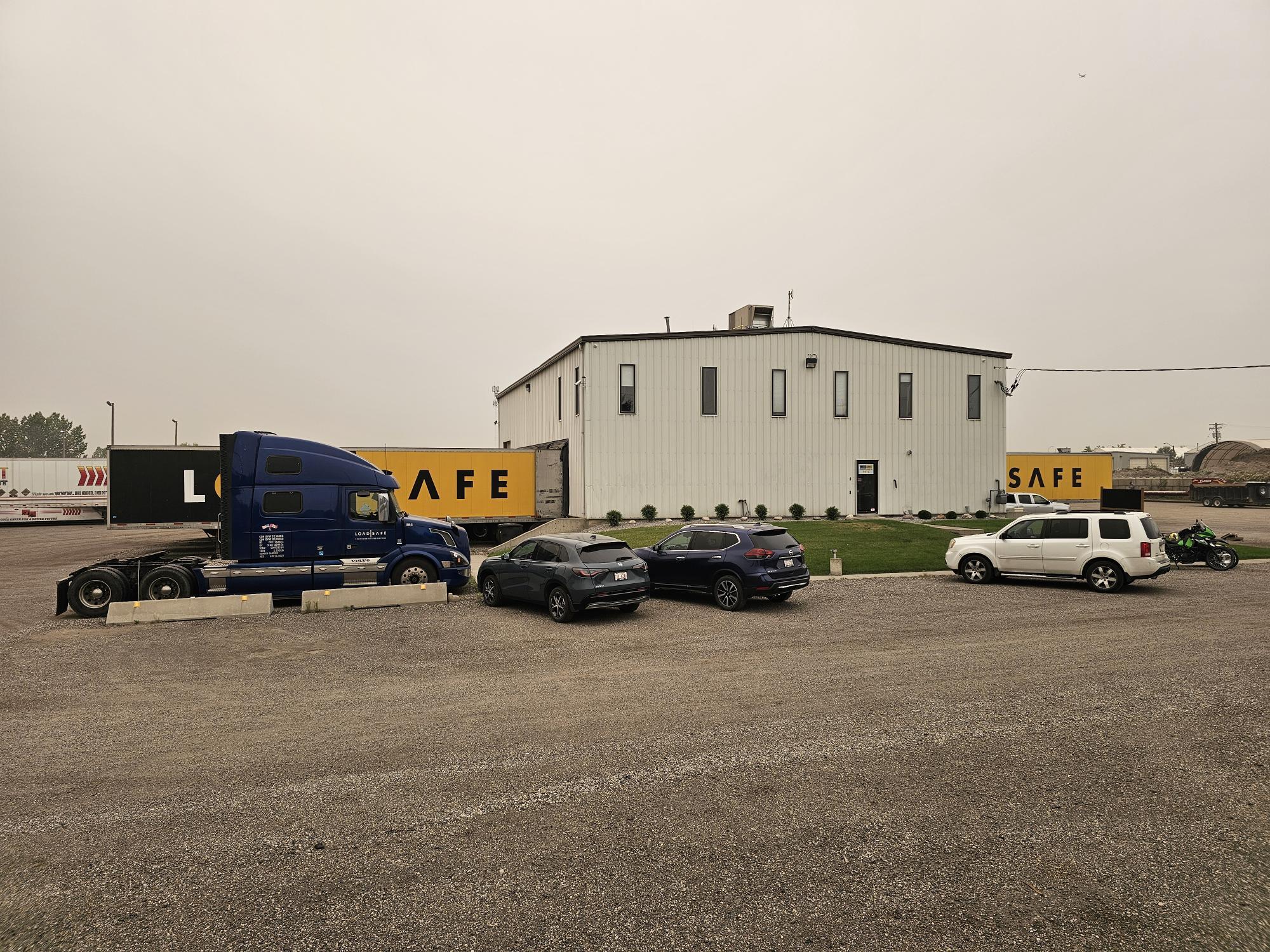 9415 44th St SE, Calgary, AB à vendre Photo du bâtiment- Image 1 de 7