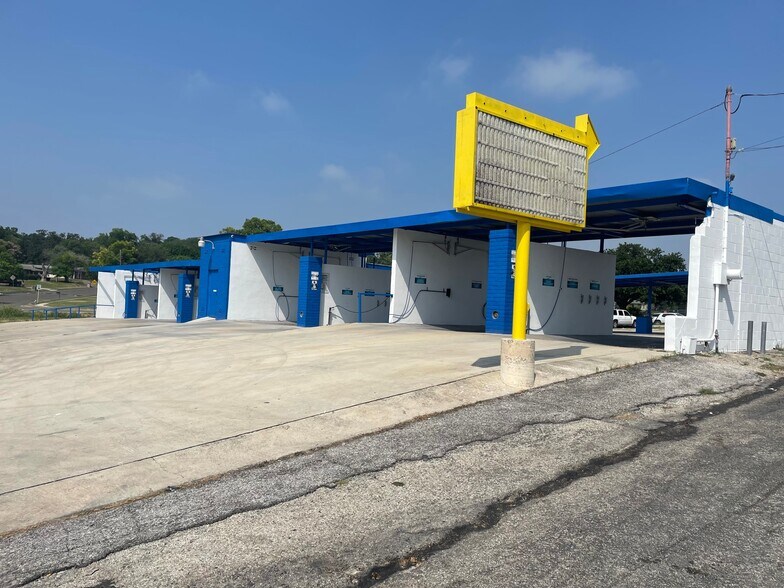 115 W Glenview Dr, San Antonio, TX for sale - Building Photo - Image 3 of 30
