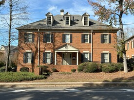 2310 Peachford Rd, Atlanta GA - Services immobiliers commerciaux