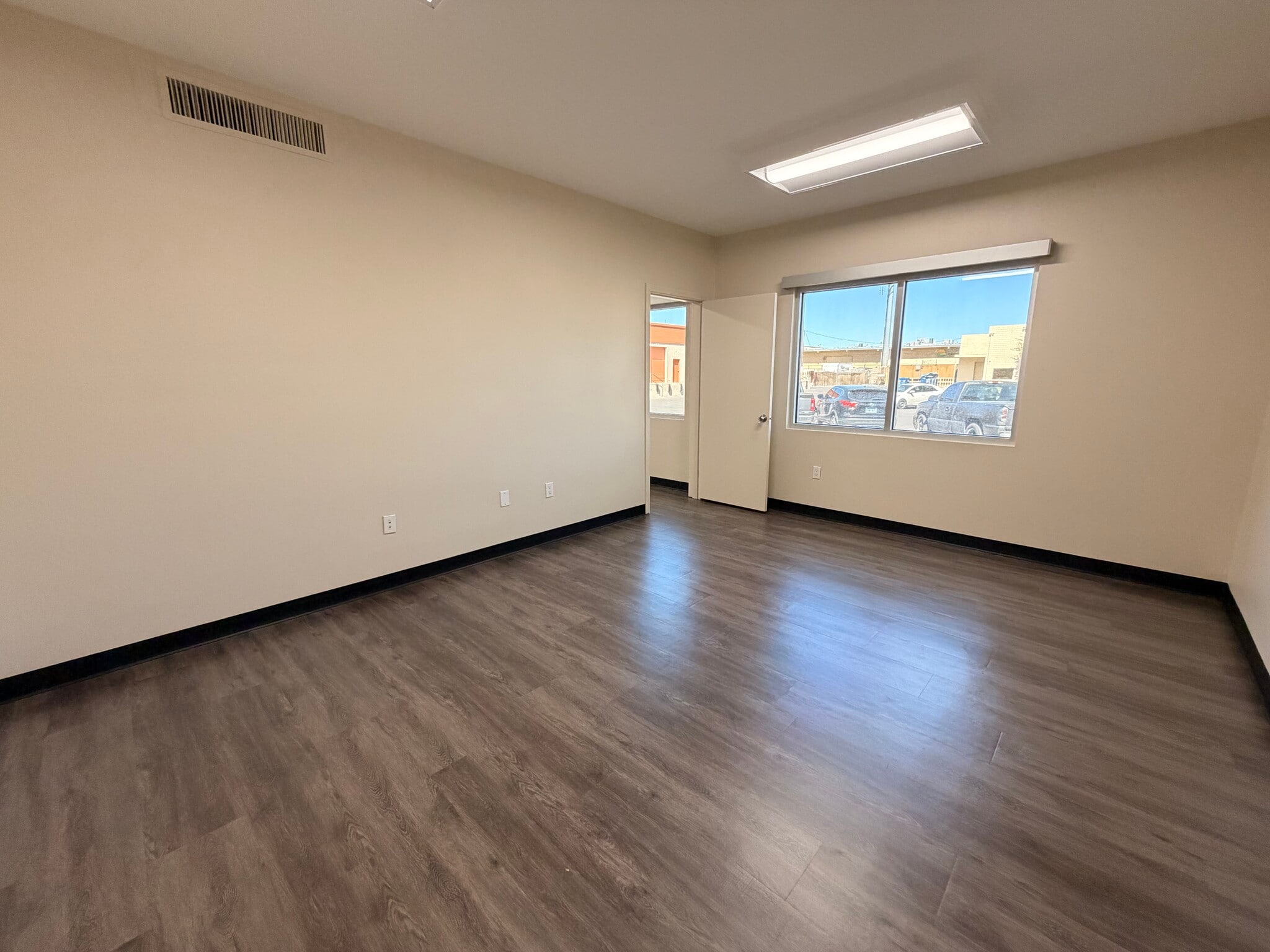 1818 Industrial Rd, Las Vegas, NV for lease Interior Photo- Image 1 of 4