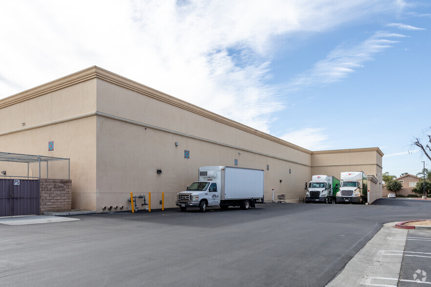 25900-25920 Iris Ave, Moreno Valley, CA for lease - Building Photo - Image 3 of 3