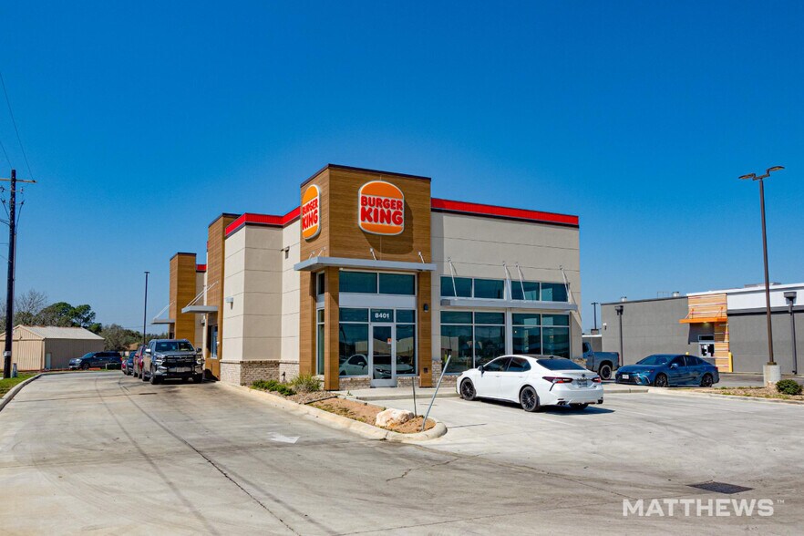 8401 N Navarro St, Victoria, TX à vendre - Photo du bâtiment - Image 2 de 5