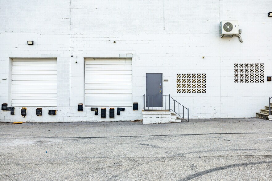 4121-4137 Amos Ave, Baltimore, MD à louer - Photo du bâtiment - Image 2 de 38