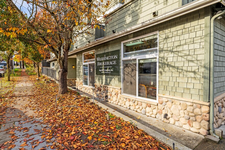 3408 NE 65th St, Seattle, WA à vendre - Photo du bâtiment - Image 2 de 23