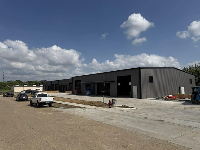 Plus de détails pour 2357 Doreen St, Grand Prairie, TX - Industriel à louer