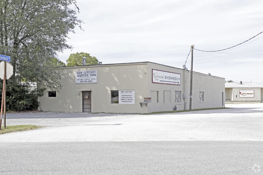 648 Old Wire Rd, Springdale, AR for sale - Primary Photo - Image 1 of 3