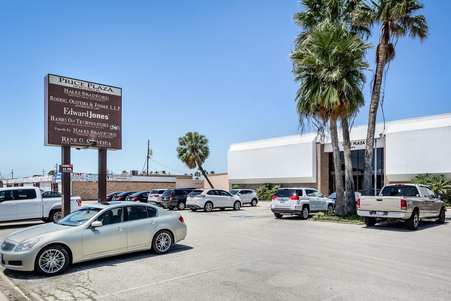 855 W Price Rd, Brownsville, TX à louer - Photo du bâtiment - Image 2 de 8