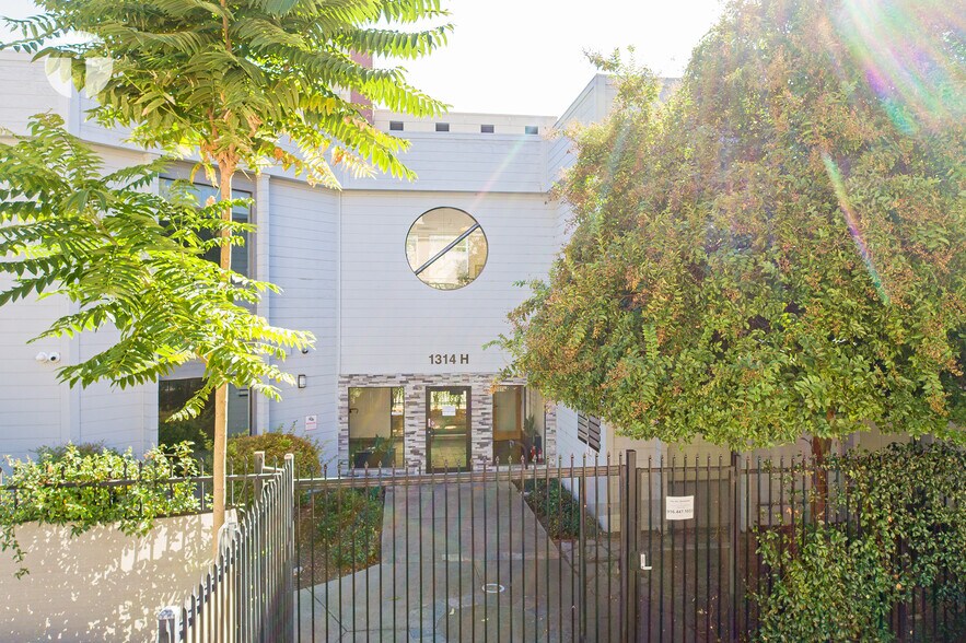 1314 H St, Sacramento, CA à vendre - Photo du bâtiment - Image 3 de 31