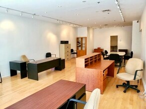 381-383 Rue Notre-Dame O, Montréal, QC à louer Photo intérieure- Image 2 de 5