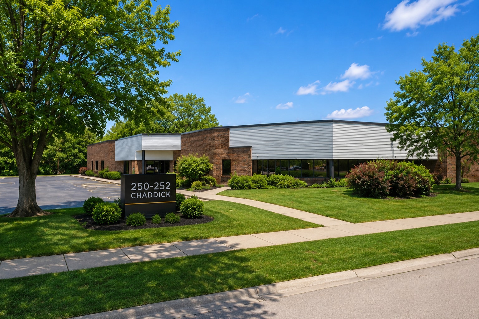 250-252 Chaddick Dr, Wheeling, IL for lease Building Photo- Image 1 of 4