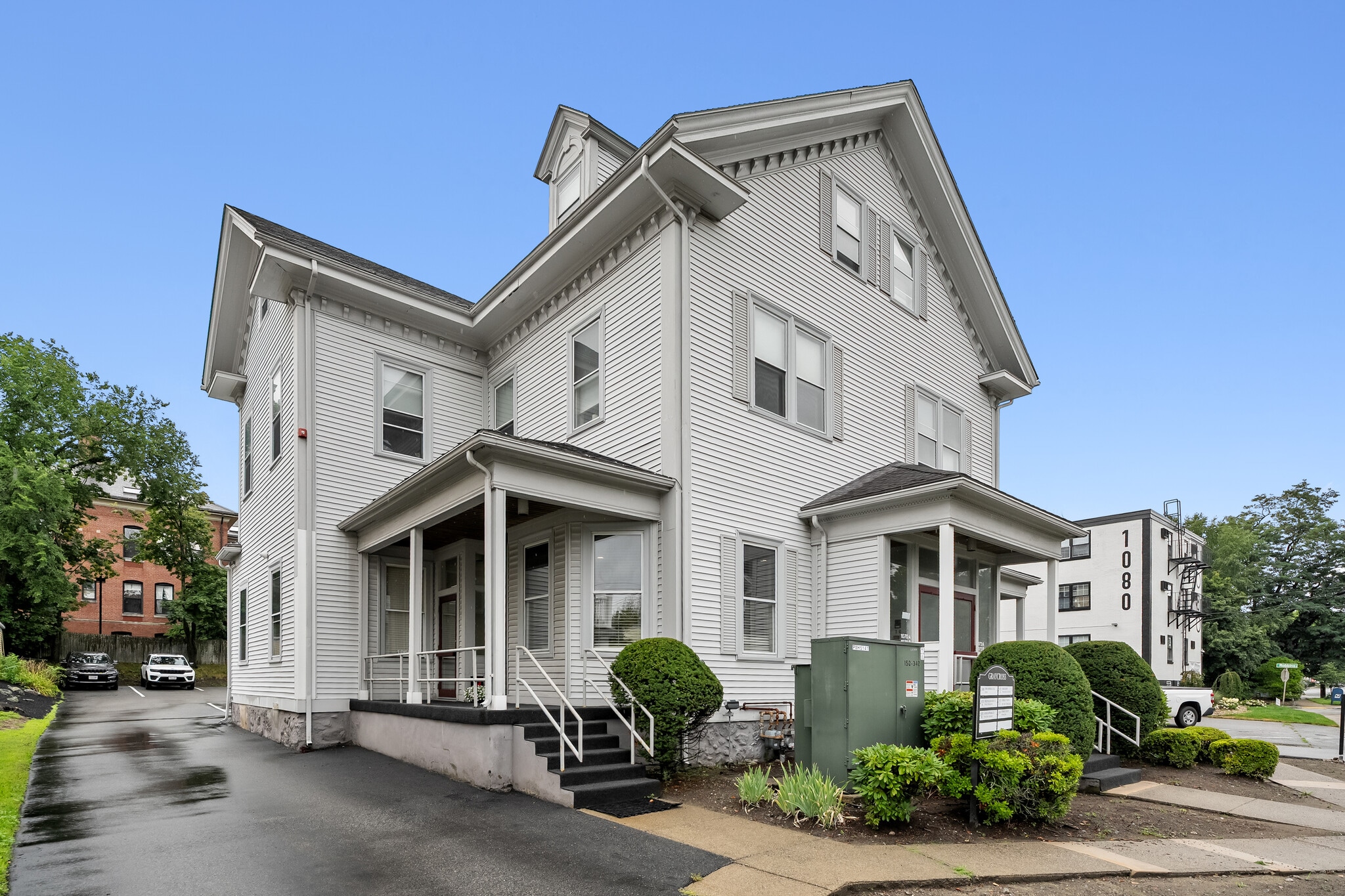 1074 Massachusetts Ave, Arlington, MA for sale Primary Photo- Image 1 of 30