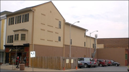 760 Cumberland St portfolio of 2 properties for sale on LoopNet.ca - Primary Photo - Image 2 of 2