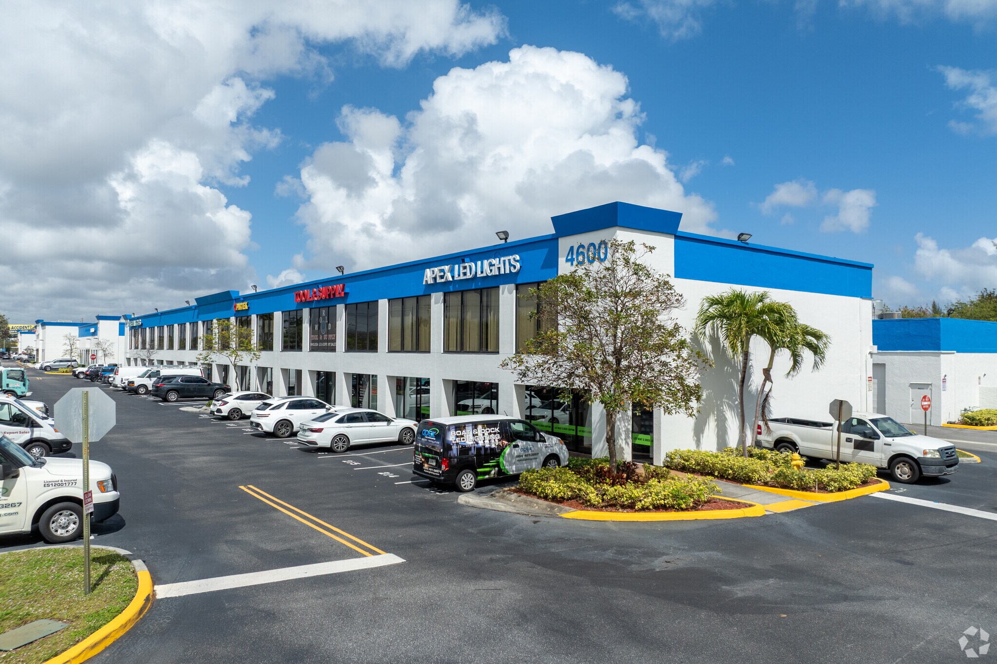 4500 N Powerline Rd, Deerfield Beach, FL à louer Photo principale- Image 1 de 29