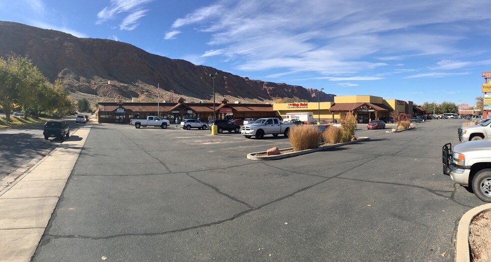 702 S Main St, Moab, UT à louer - Photo du bâtiment - Image 3 de 3