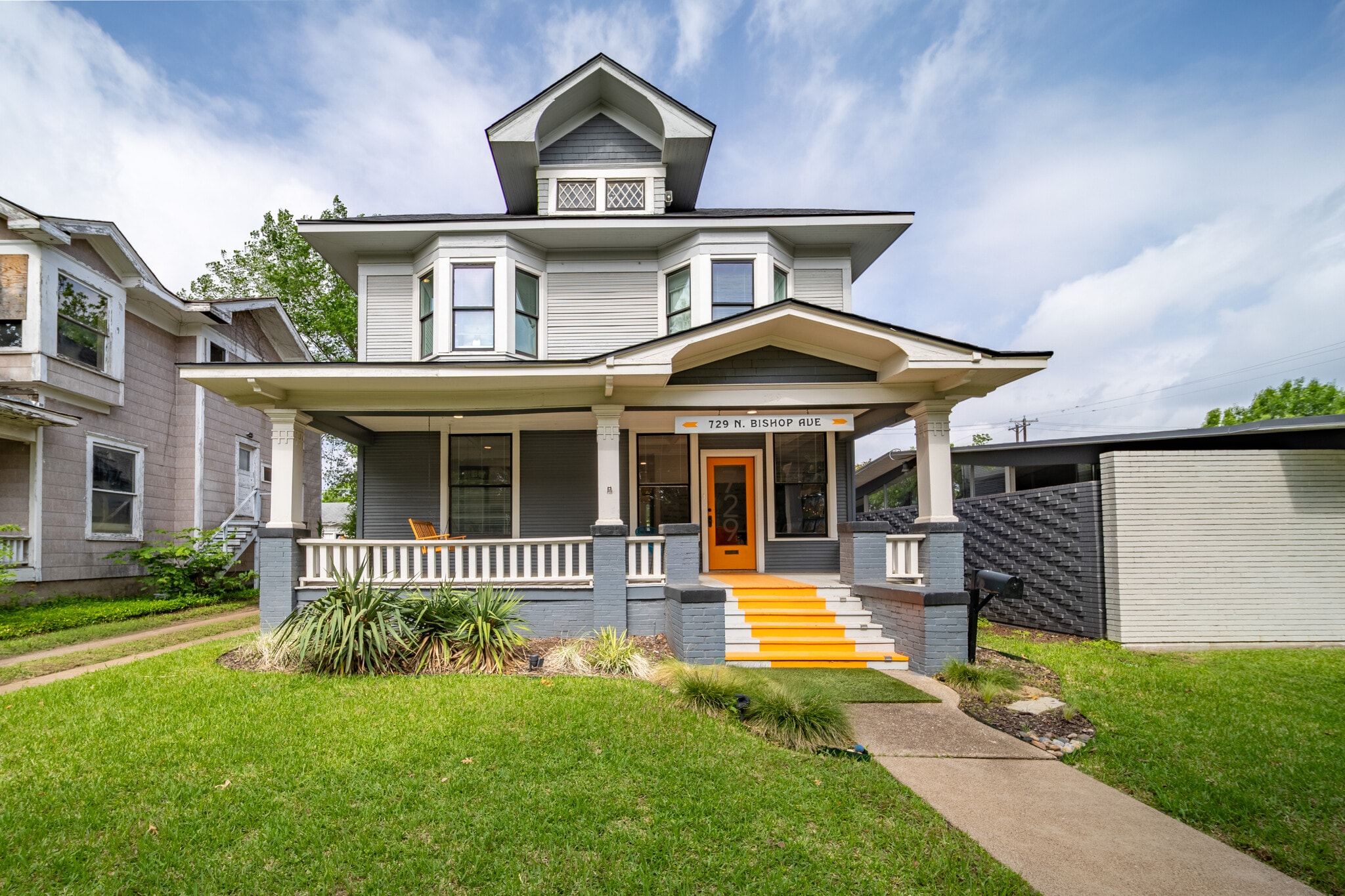 729 N Bishop Ave, Dallas, TX for sale Primary Photo- Image 1 of 23