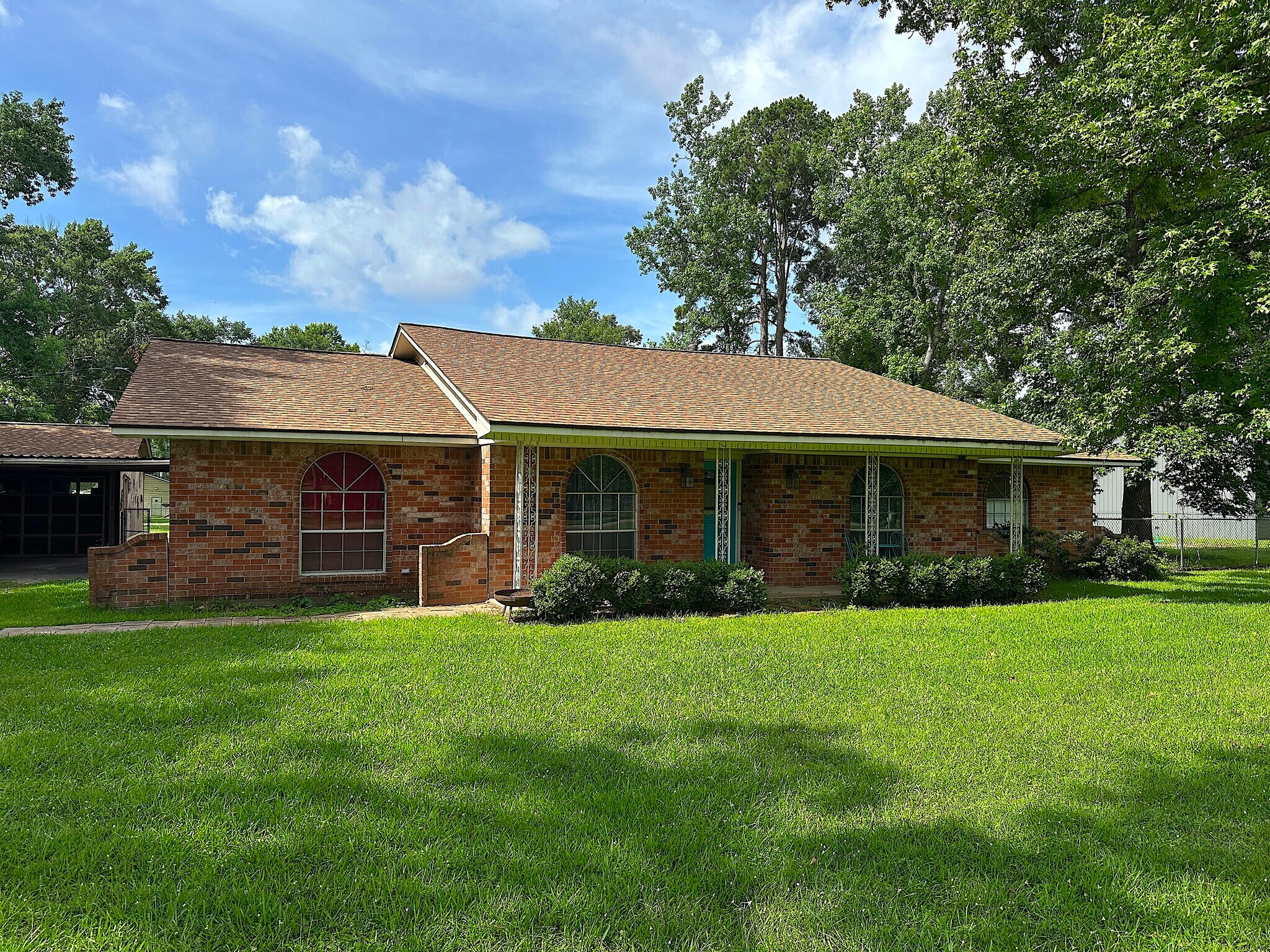 24338 Redbud Ave, Porter, TX for sale Primary Photo- Image 1 of 10
