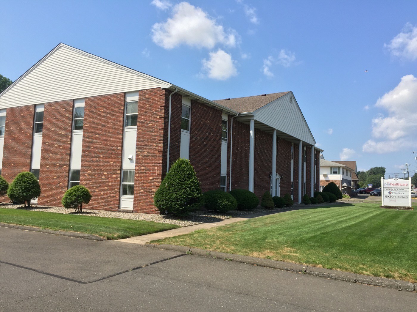 146 New Britain Ave, Plainville, CT à louer Autre- Image 1 de 10