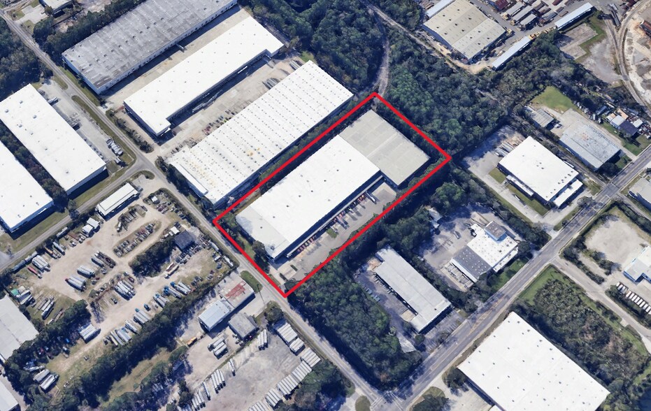 600 Ellis Rd N, Jacksonville, FL à louer - Photo du bâtiment - Image 2 de 35
