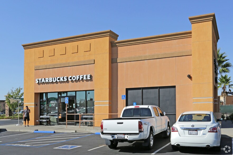 6612 Lonetree Blvd, Rocklin, CA à vendre - Photo du bâtiment - Image 2 de 11