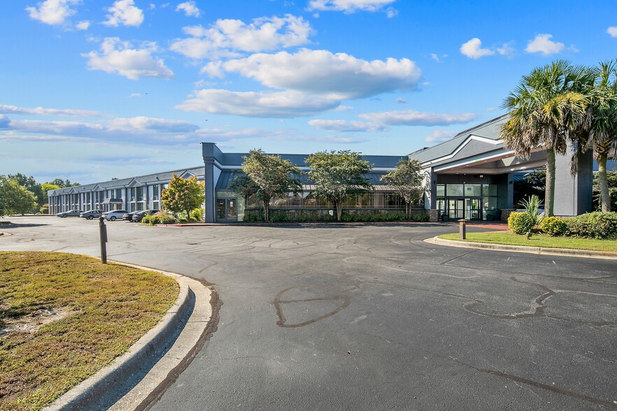 1944 Cedar Creek Rd, Fayetteville, NC for lease - Building Photo - Image 3 of 11