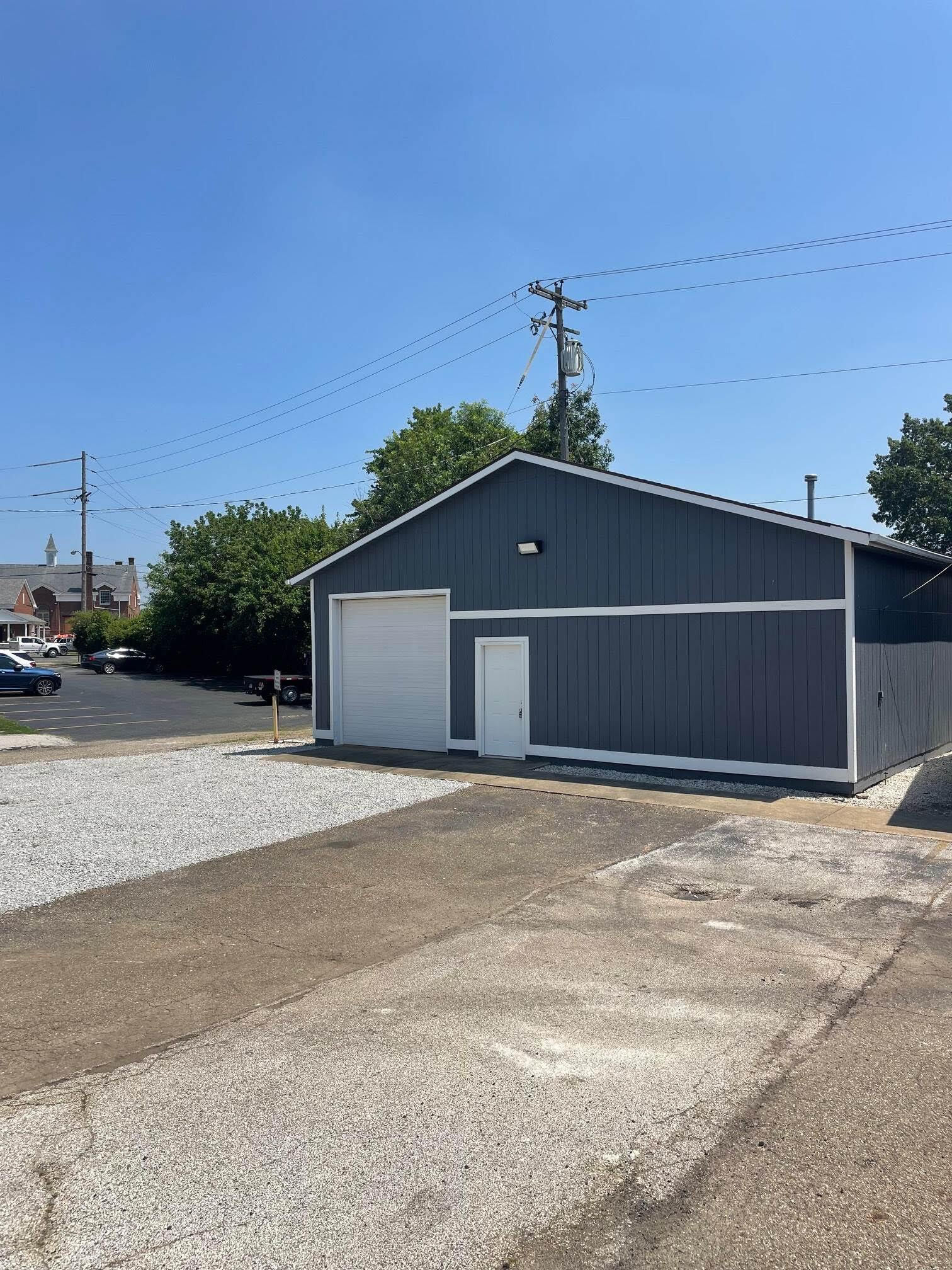 520 S Prospect Ave, Hartville, OH for lease Interior Photo- Image 1 of 5