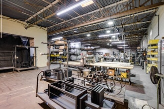 5025-5035 Sharp St, Dallas, TX for lease Interior Photo- Image 1 of 7