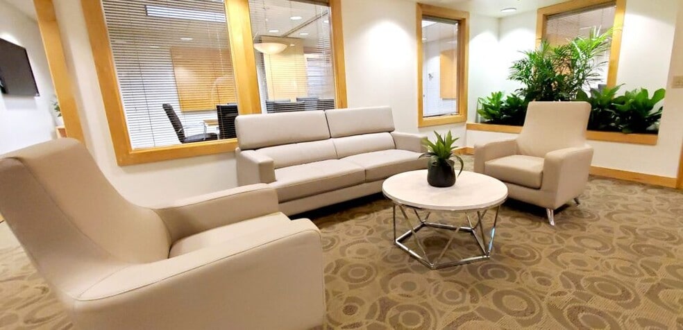 4440 PGA Blvd, Palm Beach Gardens, FL for lease - Interior Photo - Image 2 of 5