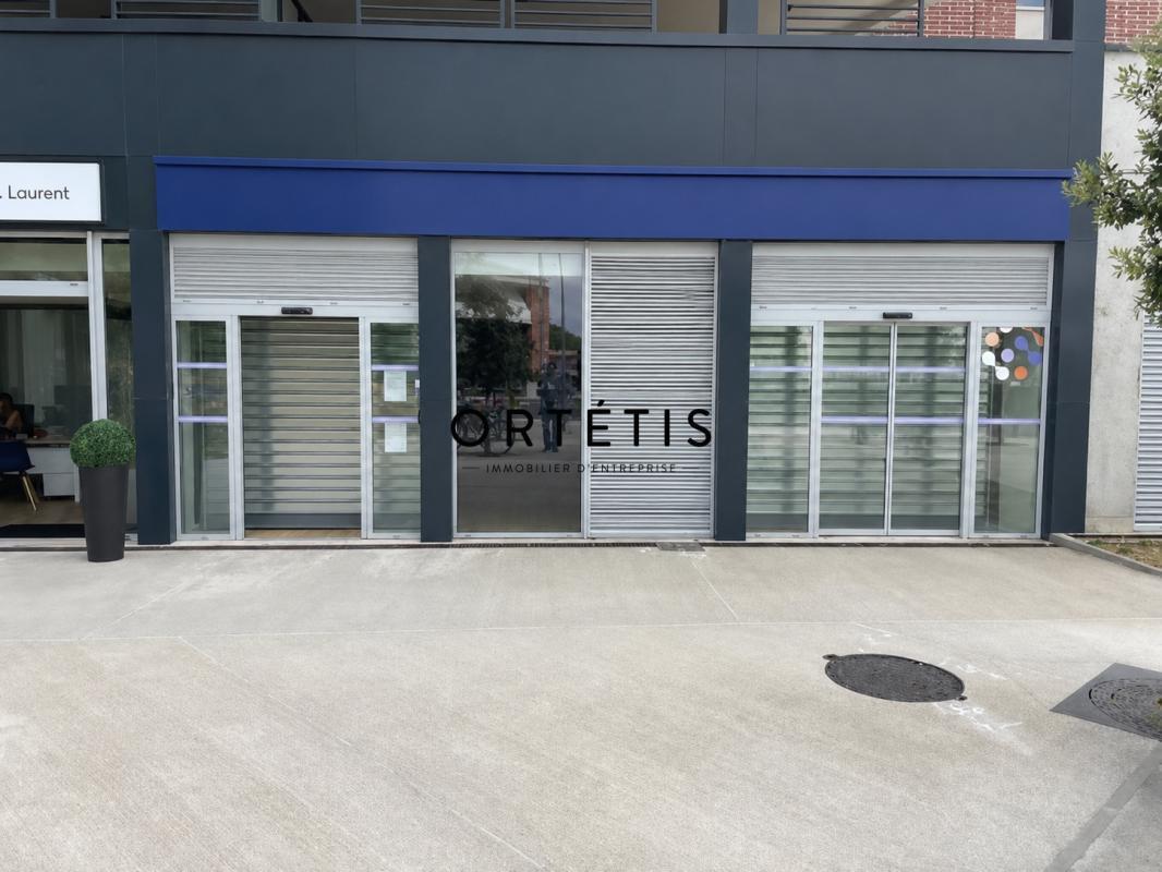 Retail in L'UNION for lease Building Photo- Image 1 of 6