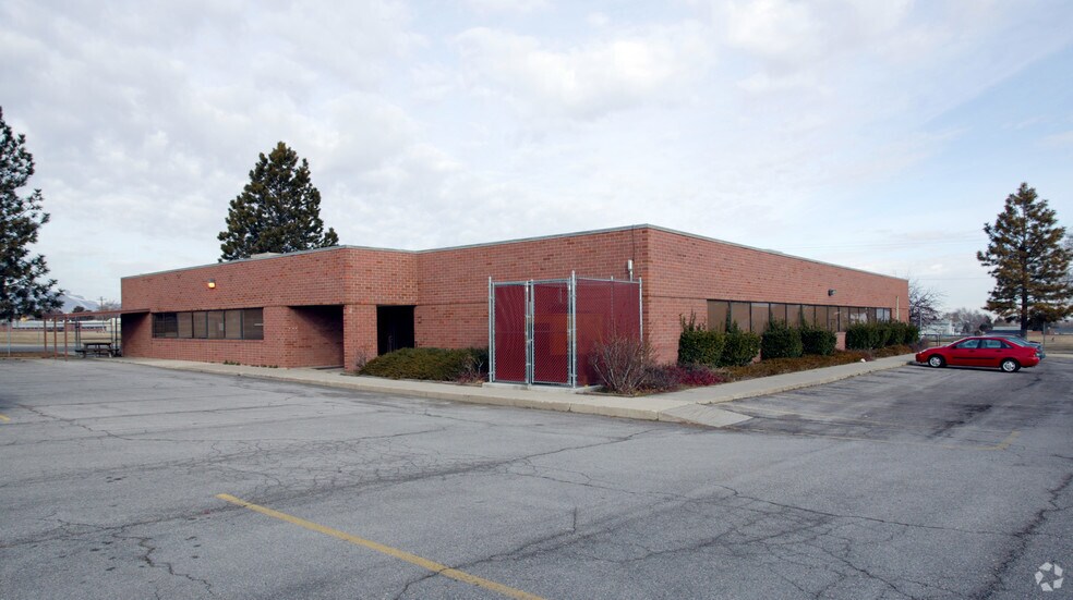 4115 W Sams Blvd, Kearns, UT à vendre - Photo du bâtiment - Image 2 de 17
